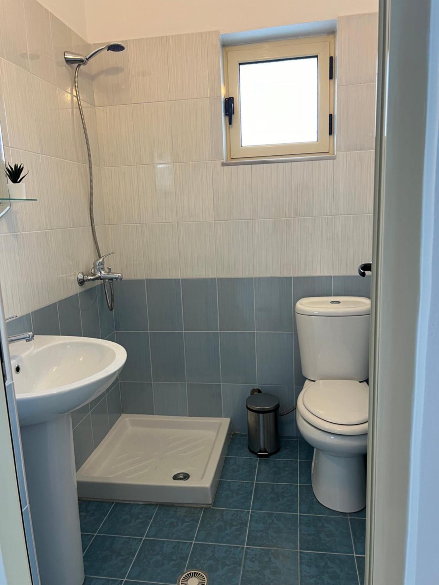 סרנדה Helios Rooms מראה חיצוני תמונה
